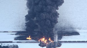 Train derailment, fire spurs evacuation of city west of Fargo