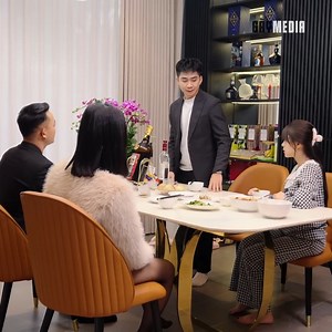 58K views · 646 reactions | Bị chồng chê bai không tiếc lời trước mặt đồng nghiệp, cô vợ chỉ cười nhẹ rồi làm điều khiến ai nấy đều bất ngờ! #gaytv #thaovannguyen | Thảo Vân Nguyễn | Facebook