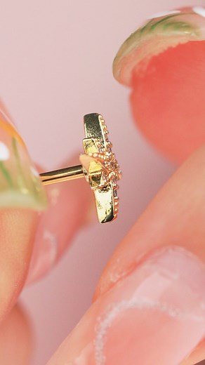 POV: You just found your new favorite star stud. #starearrings #flatbackearrings #piercingjewelry #fypageシ #giftideas #ericajewels | EricaJewels