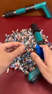 2.6K views | GIBT ES HIER ▶ https://schau.to/hsHd Damit lässt sich so einiges reparieren  | Könnte mein Taschenrechner sprechen würde er mich auslachen | Facebook