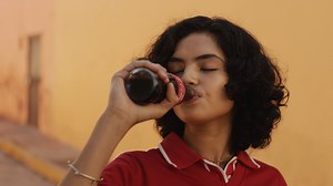 23K views · 10K reactions | ‎كأس العالم راجع تاني ‎جاهزين للتشجيع؟ ‎سحر كأس العالم يكمل بكوكاكولا ‎#الكورة_ليها_سحرها #BelievingIsMagic #FIFAWorldCup22 | Coca-Cola | Facebook