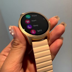 Kieslect Lora Valentine Day Edition ពណ៌មាសស្រទន់ ស្អាតបែបល្អគន់ កាន់តែមើល កាន់តែស្អាត នេះជាមូលហេតុដែល Kieslect Lora អន្ទង់ចិត្តមិត្តៗនារីជាច្រើនអោយបាក់ចិត្តស្រឡាញ់គ្រប់ៗគ្នា! ▪️ថែមខ្សែ▪️ស្រ្កីន ▪️អាវយឺត ▪️ដឹកជញ្ជូនឥតគិតថ្លៃ 📍 : ផ្ទះលេខ 112 មហាវិថីម៉ៅសេទុង សង្កាត់ទួលទំពូងទី1 ខណ្ឌចម្ការមន រាជធានីភ្នំពេញ (ចន្លោះស្តុបទួលទំពូង និងវត្តទួលទំពូង ) Google Map: https://maps.app.goo.gl/ox1x3FKqE4UjsbJ8A ☎️ ទំនាក់ទំនង: 070 78 79 41 (Telegram) 011 82 56 56 | Kieslect Cambodia