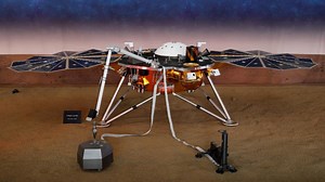 Nasa probe touches down on Mars