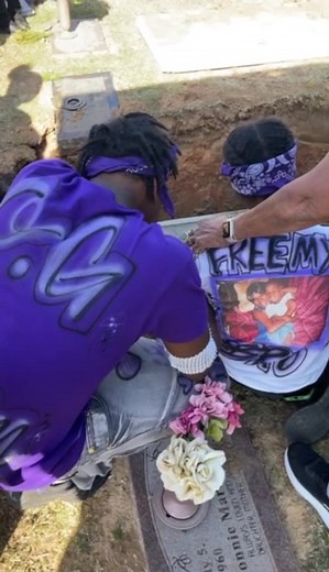 Talk about pain 💔I’m hurt angry confused hopeless n really fucked up imma mourn u till i join u my baby u fucked me up but u looked so damn good I just can’t let go | Suki Witdagood Coochï