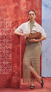 11K views · 165 reactions | Cartera FEZ ✶ Un ícono de la temporada. Disponible en negro & suela, además incluye su propio charm. Comprá Skora® a través de distribuidores oficiales | Skora.ar | Facebook