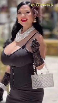 Duen A Super Famous Gorgeous Curvy Plus Size Fashion Model Unfiltered Bio & Facts