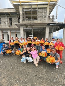 8M views · 337K reactions | Namigay kami ng pamasko dine sa pinapagawa naming DREAM HOUSE凉 Oriental Mindoro #KaMangyanVlogs | Ka Mangyan Vlogs | Facebook