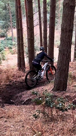 4.2K views · 237 reactions | Mikayla Parton enjoying some prime looking turns aboard her fresh Canyon Spectral mullet with FOX 38, DHX2 and Transfer dropper掠 : Nick Platt #RideFOX #RideFOXUK #FOXDialed #FOX38 #FOXDHX2 #FOXTransfer #FOX #MTB #Suspension #Racing #SilverfishUK | Silverfish Service Centre | Facebook