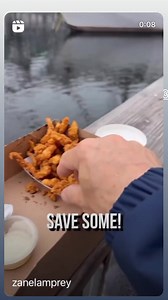We went to the Clam Shack in Kennebunkport, Maine and ate clams an’ chowdah! | Zane Lamprey