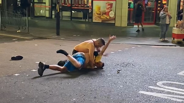 Brutal fight at Glasgow's Four Corners sees man left with head wound