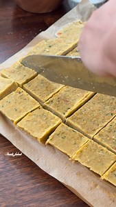 You go to make this at home !! This homemade chicken & veg stock cube is a game-changer — simply cook your veggies and chicken with a seasoned blend, then freeze ❄️ No preservatives. No additives. Just real flavour you trust. You know exactly what’s in it ✔️ Use it anytime — drop it into hot water or add it directly to your meal for instant flavour.. 👉 LIKE & SAVE this post ❤️ FOLLOW for more RECIPES !! 🙏 Comment and recipe is pinned in the comments.. #stockcubes #homemadestock #chickenstockcu