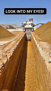 DEADSCAVATOR! #heavyequipment #excavator #engineering #construction #drainage #worktools #heavyequipment #innovation #fypviral #reelsviral #bigmachine #earthmoving | Arc Anieze Clinton