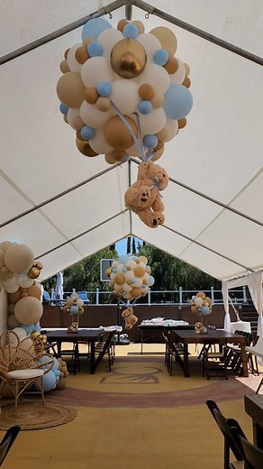 Floating Teddy bear 🧸 #babyshower #babyshowerideas #teddybear #teddybearbabyshower #teddybearballoons #westcovina #balloonart #riverside #ranchocucamonga #balloongarland #montclair #balloondecoration #familybusiness #balloondecor #claremont #balloons #colton #rialto #bloomington #decoracionconglobos #fontana #inlandempire | Balloonsbymarce
