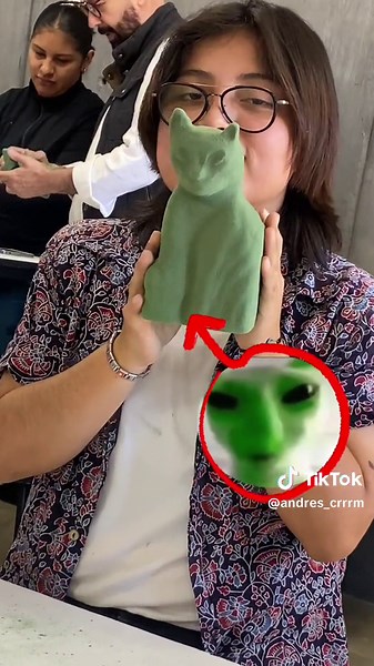 Un Día Normal con los Inges Neurodivergentes de idi 🪳😽🖖🏼