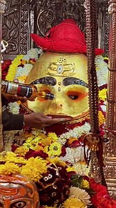 ఇలాంటి నైవేద్యం మెర్ ఎక్కడ చూసి ఉండరు .. మధ్య ప్రదేశ్ లో ఉజ్జయిని కాలభైవ్రడికి ఇలాంటి నైవేద్యం పెడతారంట 😮😮 | Mana Telugu Mama