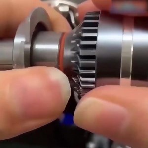 185 reactions · 45 comments | Becuri LED H4 sau H7; cele mai bune și de neînlocuit!   Vizibilitate mai bună pe timp de noapte ️ Siguranță sporită ♾️ Durată de viață lungă Foarte eficiente energetic și ușor de instalat ⬇️ | Superzebra | Facebook