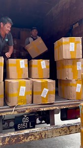 kita container sudah loading stock ya….😜 kira Brp kotak | 囉嗦哥 boss loso