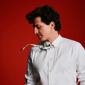 Aug 31, 2018: Charlie Puth / Hailee Steinfeld at MIDFLORIDA Credit Union Amphitheatre, Florida State Fairgrounds Tampa, Florida, United States | Concert Archives