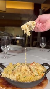 Stop by and stick a fork in this ultimate mac and cheese loaded with lobster. Only at Council Oak Steaks & Seafood. Book your table at: https://bit.ly/36XsoiJ🤘 #HardRockTampa | Seminole Hard Rock Hotel & Casino Tampa