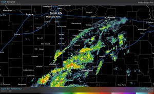 Little radar check over far southeastern kansas… A few isolated showers and storms are moving across the extreme southeastern part of the state this evening as a storm system is heading east into southern and central Missouri, a few more showers and isolated storms may affect southeastern kansas this evening but the severe weather risk should remain low However a little bit of lightning and thunder will remain possible along with brief heavy rainfall as well. The showers and isolated storms shou