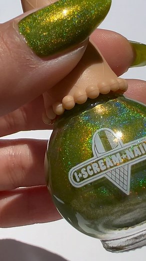 PSA.. 30 of our HOLO SUPREME shades are currently 30% off 😱💅🏼 for a limited time only! Use code 30HOLO at the checkout free shipping on all orders $50 🇺🇸🇦🇺 | I Scream Nails