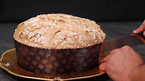 La nostra Veneziana milanese fatta in casa con lievito madre. Dai un'occhiata al video completo >> https://youtu.be/CkakOqYbGUw | Torte Italiane