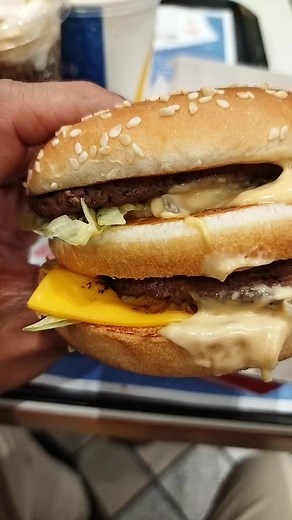 Big Mac in Japan 🇯🇵🫶 #fypシ゚viralシ #japanfood #mcdonalds #japan | Sir Jr in Japan