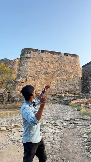 🔥 Perambalur historycal place⁉️❤️😳 location ; Ranjakudi fort, Perambalur near by, Perambalur. #mrkalvan #kalvan #historical | Mr Kalvan