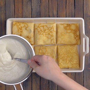 2.6M views · 28K shares | Теперь готовлю блины только так! Вкуснотища! Сохраните рецепт на Pinterest: https://tinyurl.com/y6go876y Подробности в описании: https://youtu.be/__1a7PtwP68 | Вкусное дело | Facebook