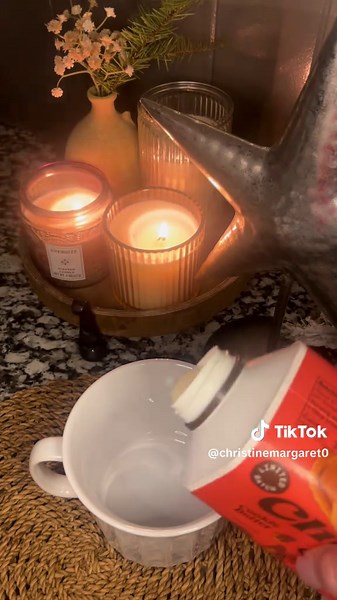 DIRTY SODA Use any favorite soda and creamer 😍 #dirtysoda #dirtycoke #festivedrink #olipop