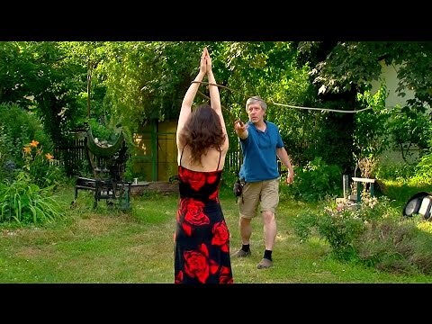 Robert Amper - Whip Basics, Whip cracking Demo!