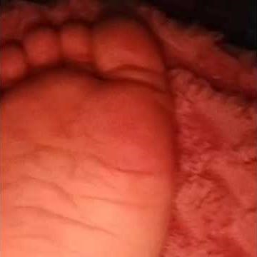 tickle sleepy feet :33