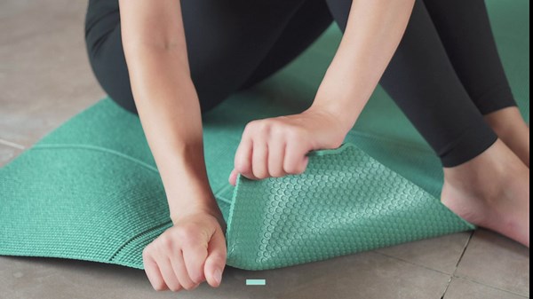 Rywell Yoga Mat Foldable Thick (68" x 24" x 1/5") Non-Slip Exercise Mat, Eco-Friendly Portable Travel Pilates Mat with Carrying Bag - for Hot Yoga/Workout - Men/Women - Blue