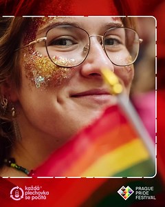 Každá plechovka se počítá opět v akci na Prague Pride ❤ - a to už od pondělí 7. srpna. #tridmespolu nekonečně recyklovatelné nápojové plechovky! ♻️ Jako každý rok touhle dobou – na Střeleckém ostrově najdete po celou dobu festivalu naše kovové srdce 💚, do kterého můžete vyhodit prázdnou plechovku od svého oblíbeného pití, i speciální koše na plechovky. 👍🏻 V sobotu 12. srpna pak potkáte po Praze naše batůžkáře a na Letné společně vytvoříme PixelCan, duhový obrazec z vypitých a nabarvených plec