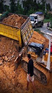 38K views · 235 reactions | Powerful Rescue Moment! Komatsu Bulldozer Saves Overturned 5-Ton Dump Truck at Landfill Site #fblifestyle #construction #DumpTruck #Dozer #Bulldozer #HeavyEquipment | Ideas Hermosa | Facebook