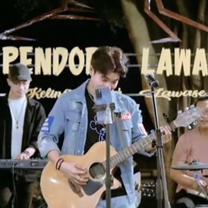 18K views · 344 reactions | Sebatas Mimpi #trisuaka #trisna #livengamen | TrisNa Fans | Facebook