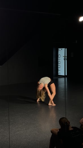 Bobbi Shultz on Instagram: "last class of the year with @joelmurphy 🖤"