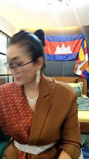 Leakana Meas on Reels