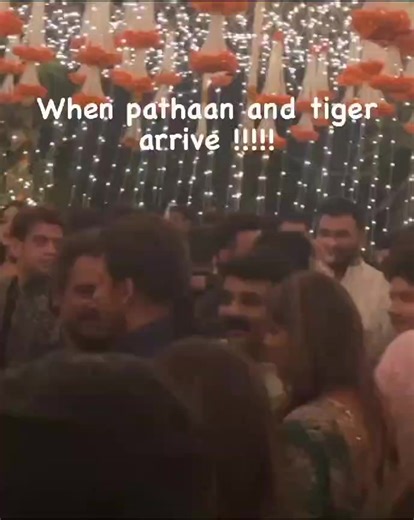 The #Diwali party is incomplete without Pathaan and Tiger 🔥🔥🔥 | Shah Rukh Khan Fan Club - SRK Universe