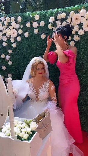 Elegant Wedding Moments with Stunning Attire