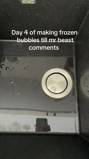 Frozen Bubbles Experiment: Yellow Hands After Part 2