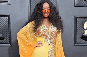 PHOTO | H.E.R. pays homage to Aretha Franklin on the Grammys red carpet | News24