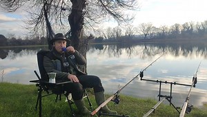 L'attesa la parte più bella della pesca....se poi la rendiamo anche più piacevole....😍😍😍 Caperlan Italia | Fishing Passion & Feeder