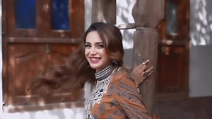 1.1K views · 43 reactions | The gorgeous Aima Baig ✨ | PakManzil | Facebook