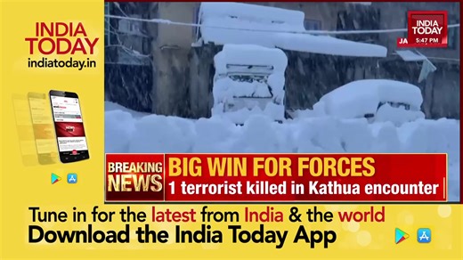 Tune in as Manminder Arora takes us through visuals from Manali’s Mall Road, where a large number of tourists have gathered to fully enjoy the snowfall, and shares further updates with Sonal Mehrotra Kapoor. | India Today