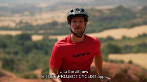 "With the upgraded E-TUBE PROJECT Cyclist App, you can fully customise your ride, controlling everything from levels of assist to the settings of AUTO SHIFT." Se videoen nedenfor om hvordan du kan opnå nye niveauer af kontrol og hvordan det kan forbedre din E-Bike oplevelse. | Shimano-Lifestyle