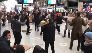 2.4K views · 111 reactions | Nos artistes nous sont indispensables ... ❤️ « DANSER ENCORE » Flashmob - Gare du Nord - 4 mars 2021 | Sophie Monneret - Feel SO'light | Facebook