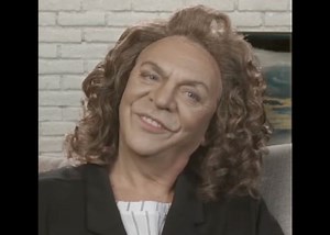 Marc Labrèche parodie Louise, la sexologue controversée de Si on s'aimait!