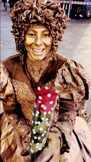 Christmaz shopping in London tangerine #heenaprajapati #hungergamestiktok #birdtrend #gameape #art