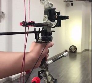 Arrow Rest Drop Away Arrow Rest Archery Compound Bow Arrow Rest for Pulley Bows (Right Hand, Pink Camouflage)